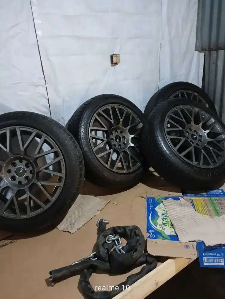 Hsr R17 uk ban 205/55