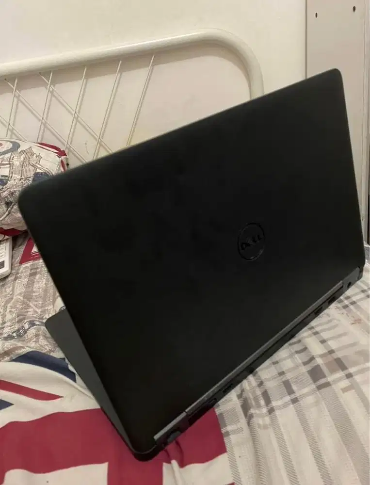 Laptop Dell latitude i5 gen 5 , ram 15/512gb