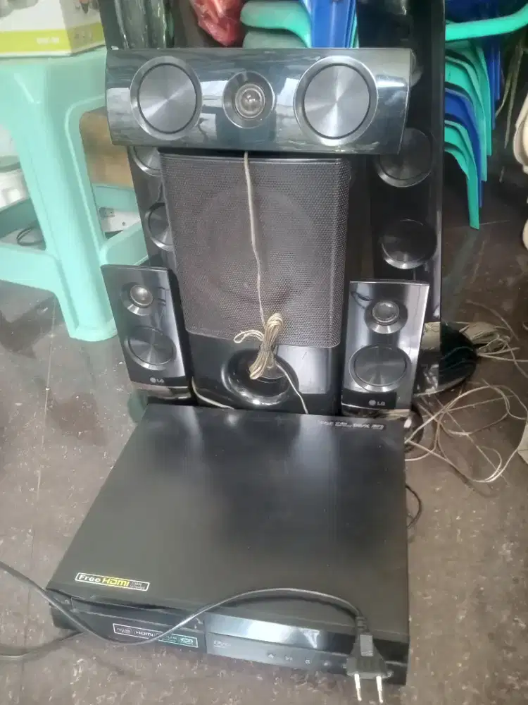 Audio home teayer lengkap isi spiker 6 dan dvd