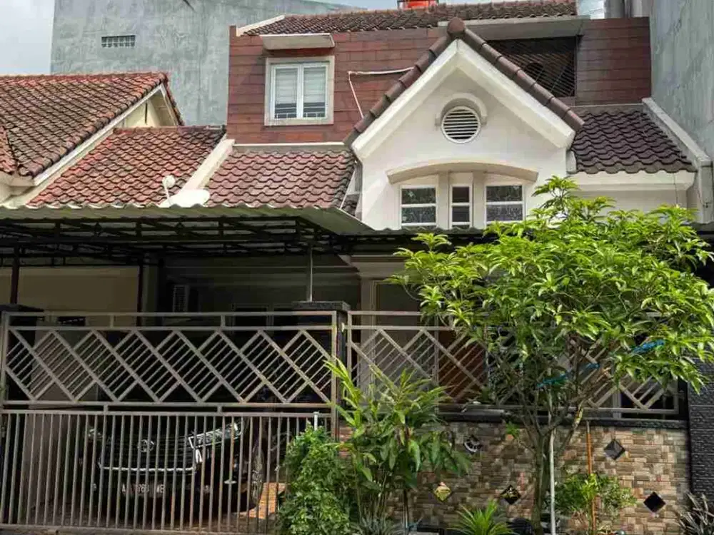 Dijual rumah  semi furnish 1 1/2 lantai bundaran terdepan citra raya Tangerang