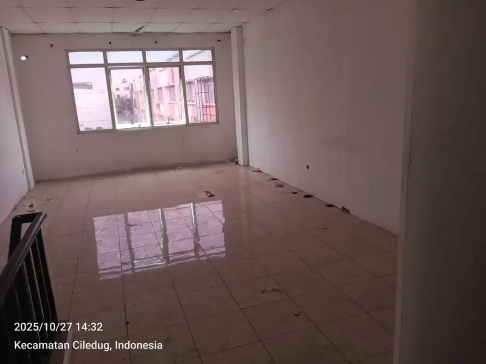 Ruko Rapi 3 Lantai Siap Pakai di Ciledug Mas Tangerang