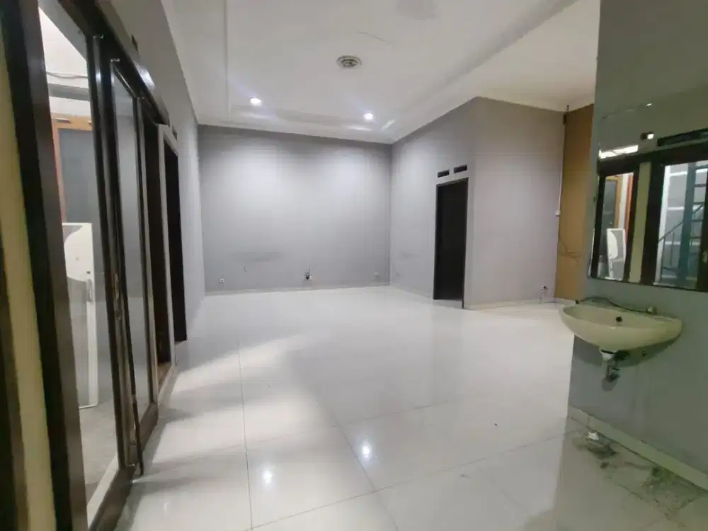 Rumah Siap Huni Blok Favorite di Taman Kopo Indah 3