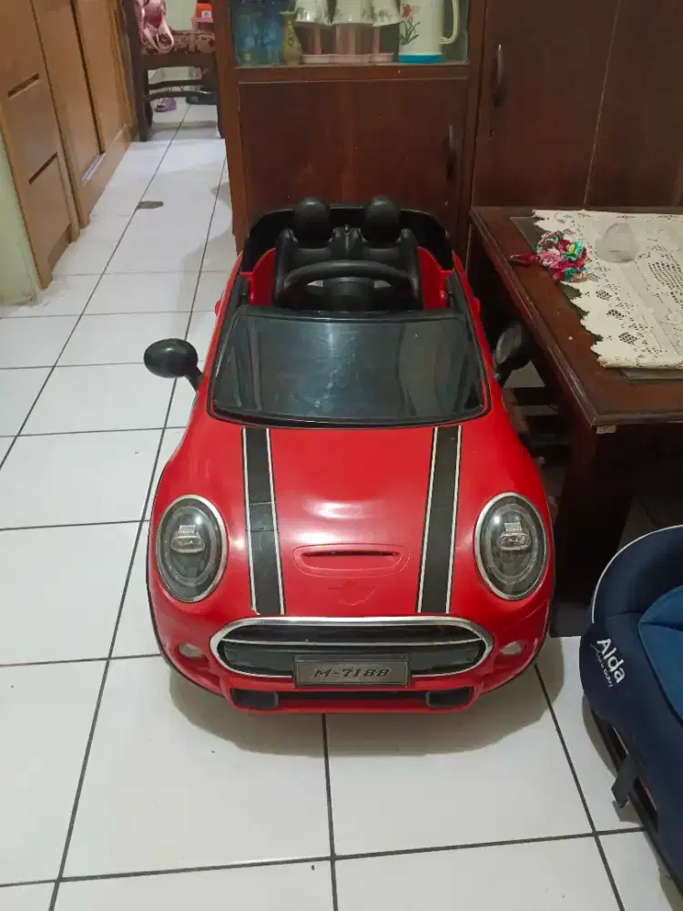 MOBIL AKI MINO COOPER