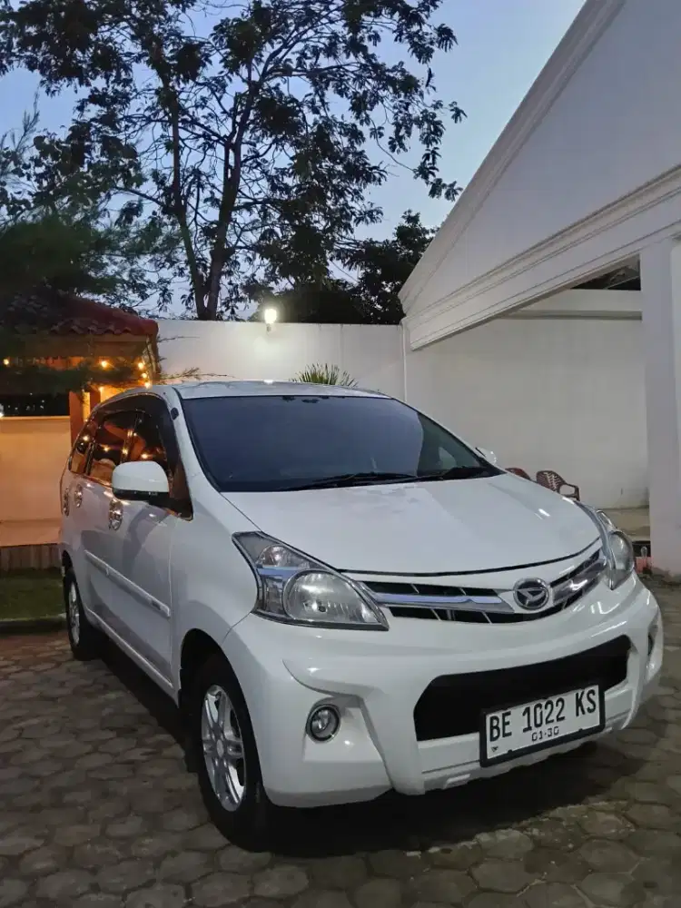 Xenia R Sporty 2014 manual