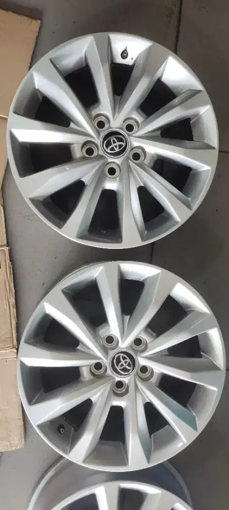 Velg OEM Innova Zenix R17