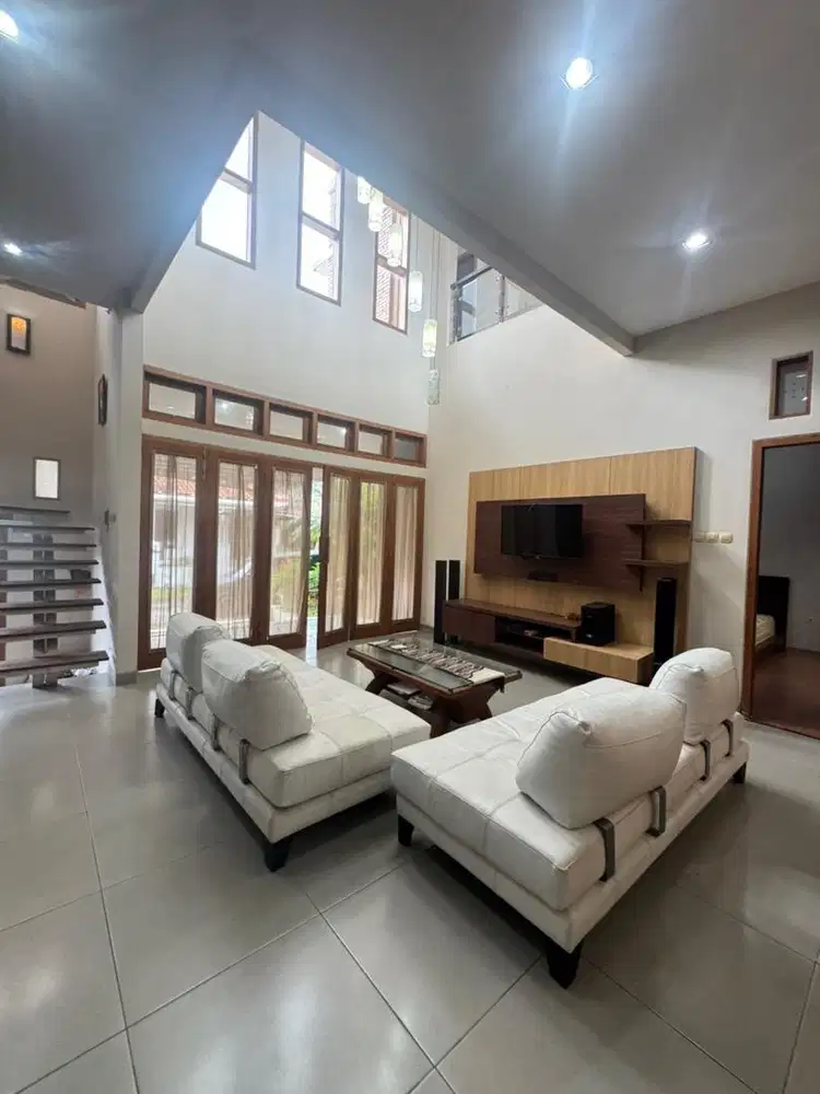 RUMAH SAMPANGAN DEKAT KELUD JATINGALEH SEMARANG