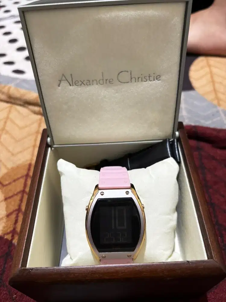 Jam tangan alexandre christie