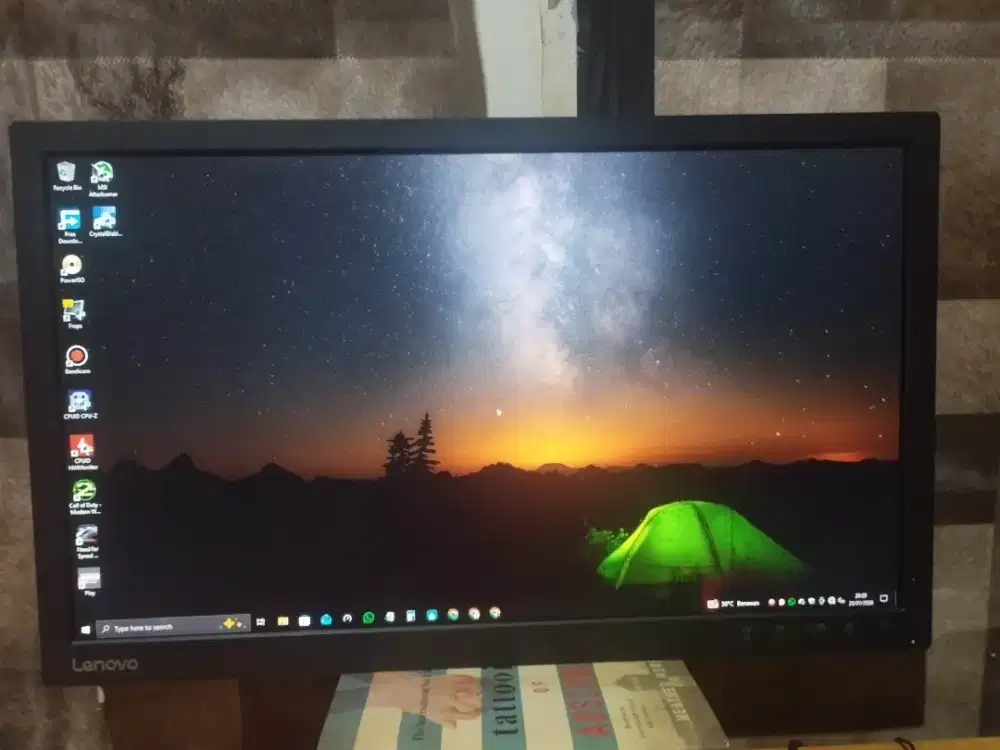 Monitor : Lenovo ThinkVision T2224dA (1080p 60hz) Tanpa kaki stand