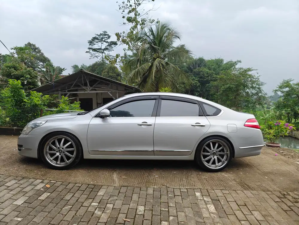 Nissan Teana 2009 Bensin