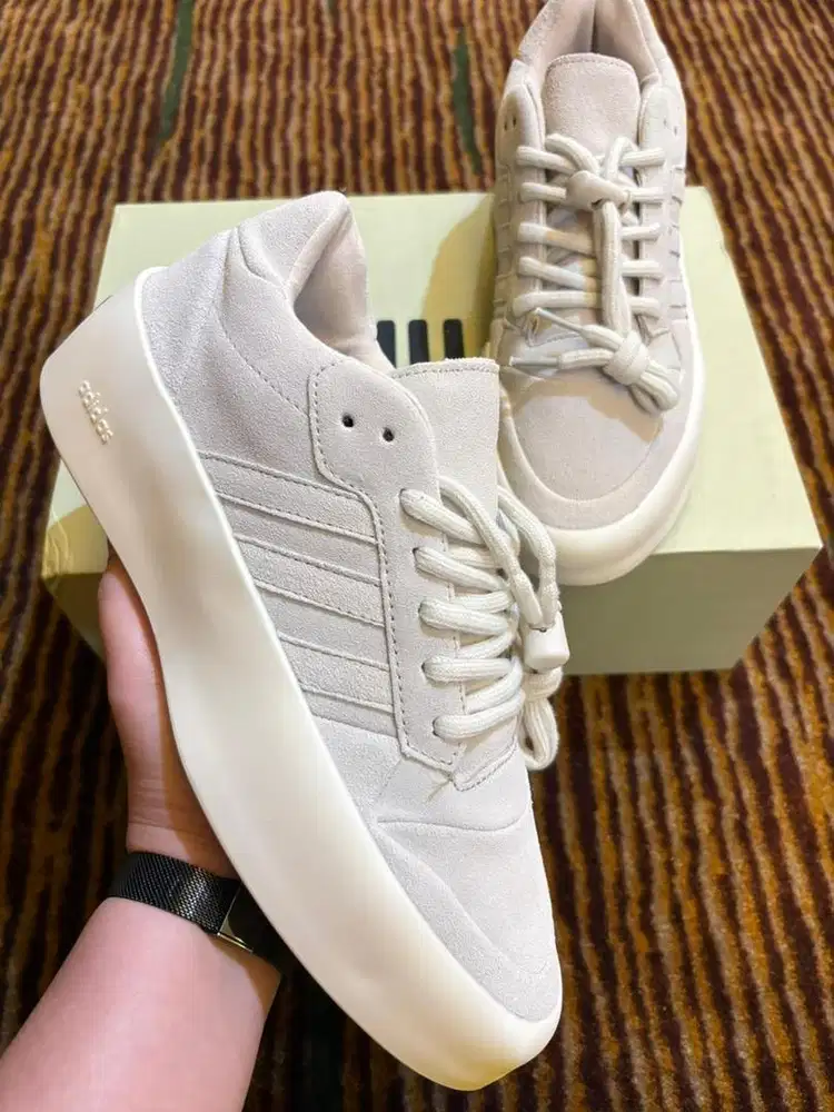 Sepatu Fear Of God (FOG)