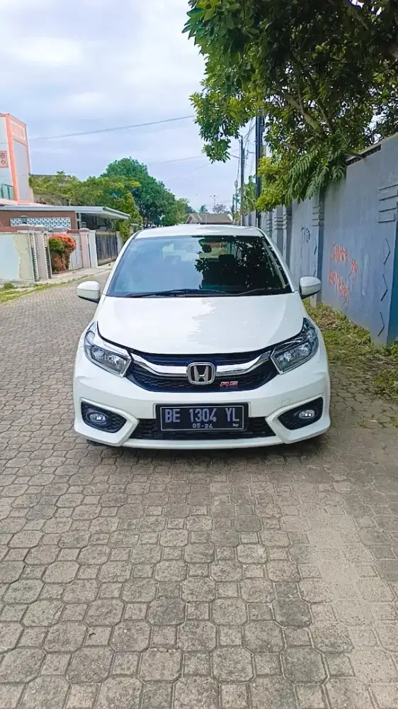 Di jual mobil honda Brio e manual tahun 2019
