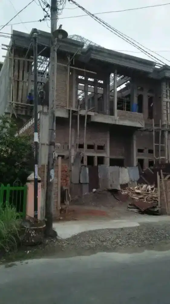 Tukang harian dan borogan