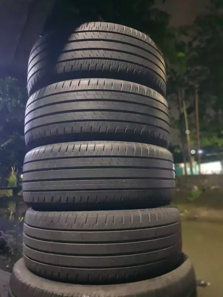 Jual ban mobil masih sangat bagus dan tebal