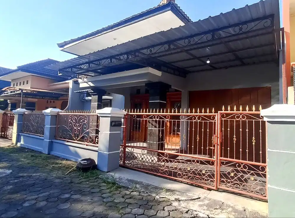 Rumah Strategis Bonus Furniture di Kotagede
