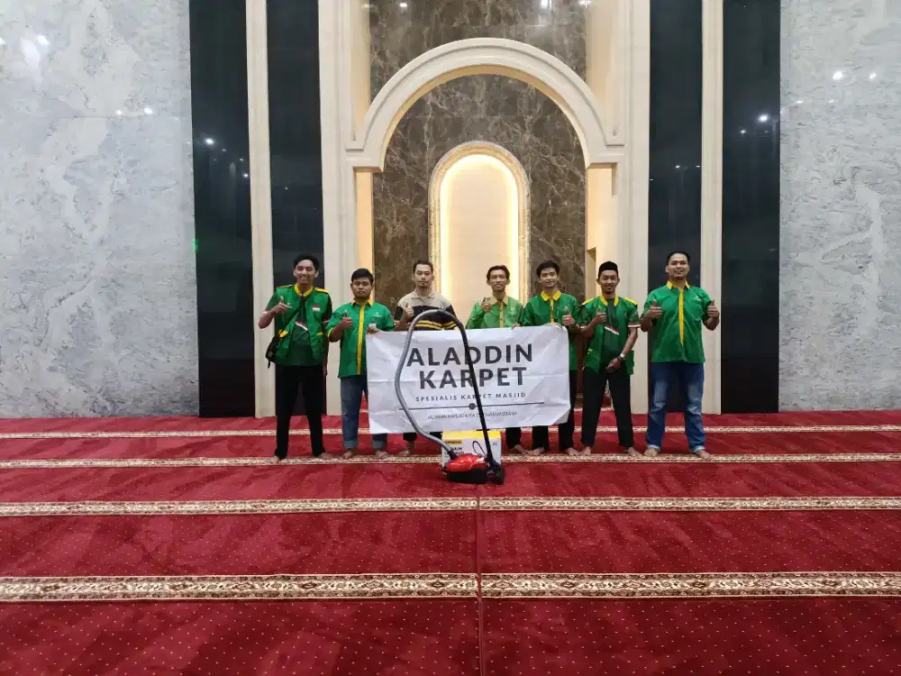 Karpet Masjid Merah Bintik