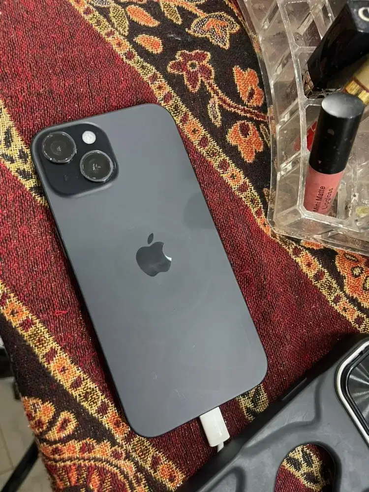 Jual cepat,jarang pakai IP 15 Black istimewa