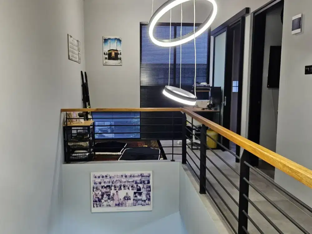 Rumah Modern Full Furnished Dalam Komplek di Cisaranten Endah