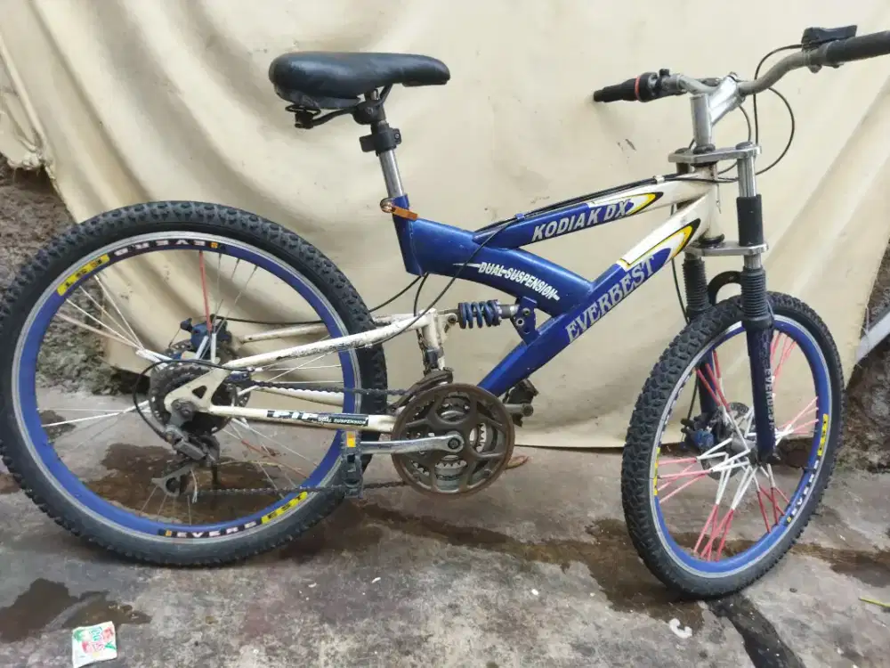 Sepeda gunung everbest 24