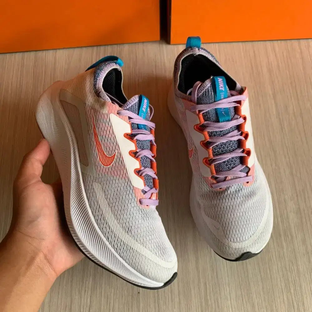 Nike Zoom Fly 4 sepatu running olahraga size 40