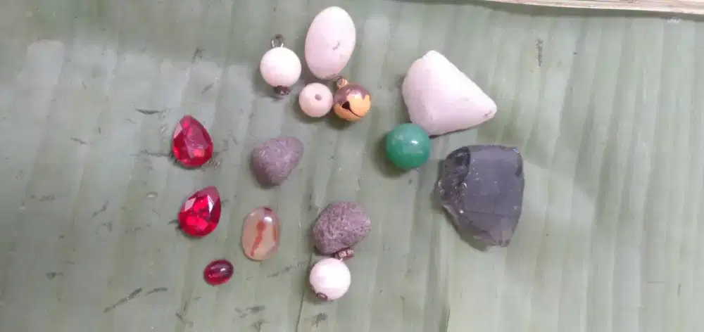 Di jual batu cincing dan batu liontine murah aja yg paham dan minat