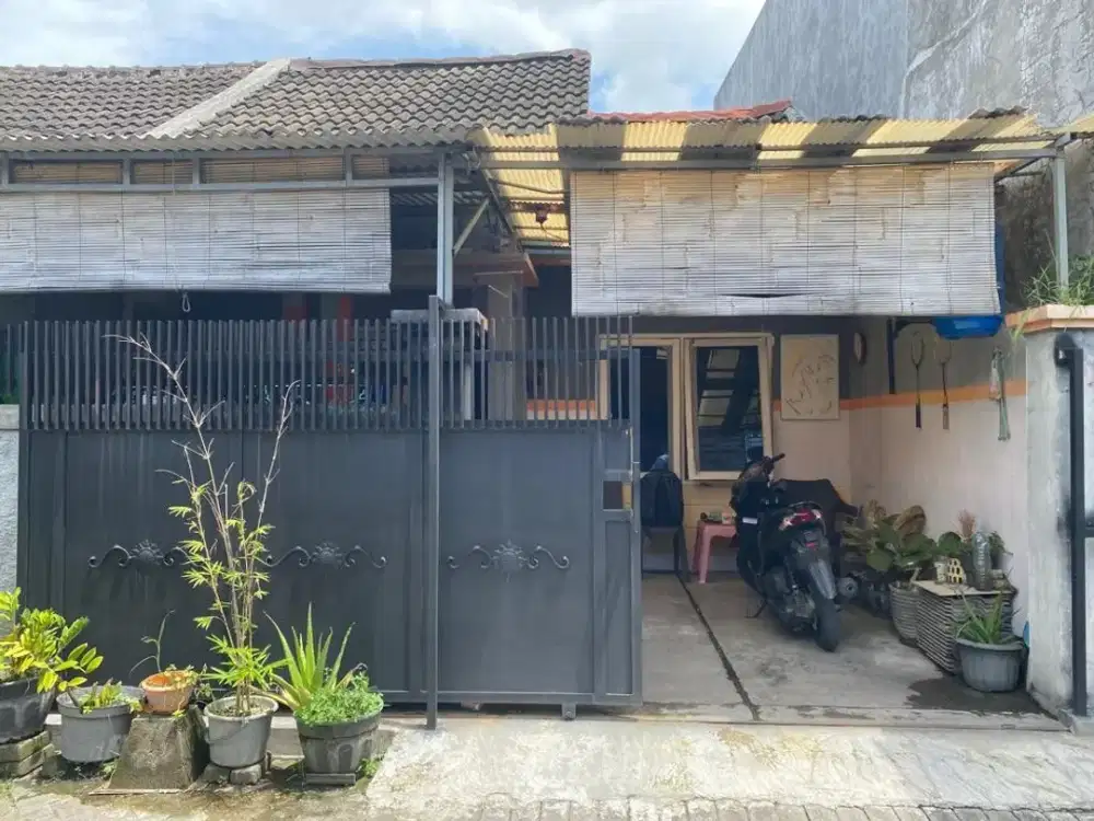 Rumah Golden Berry Menganti Gresik
