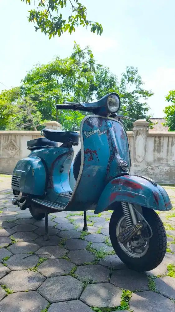Vespa Super 1973 Kepala Bulat
