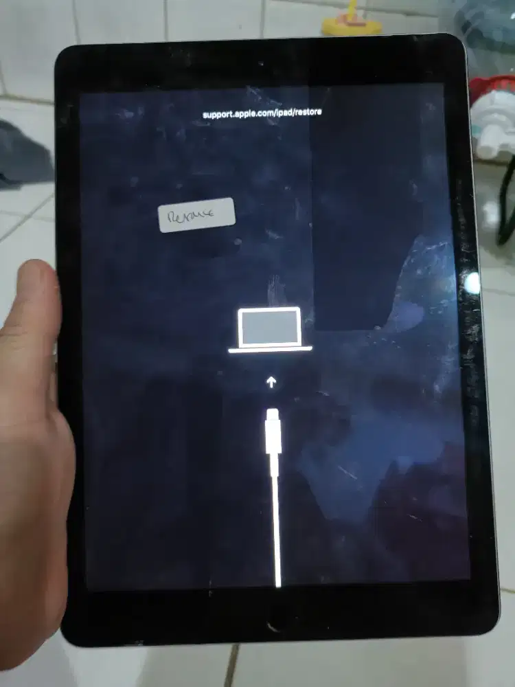 Ipad Air 2 64gb Batangan mulus nyala minus colok Itunes dan retak  !!