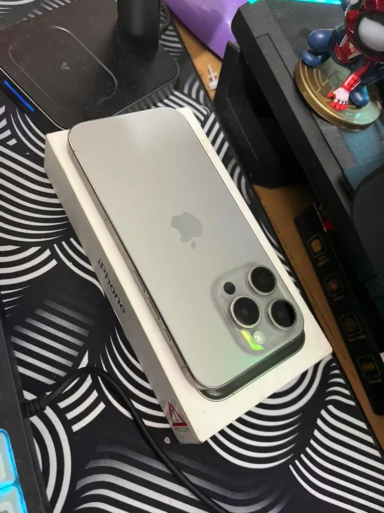 iPhone 15 Pro Natural Titanium Ibox