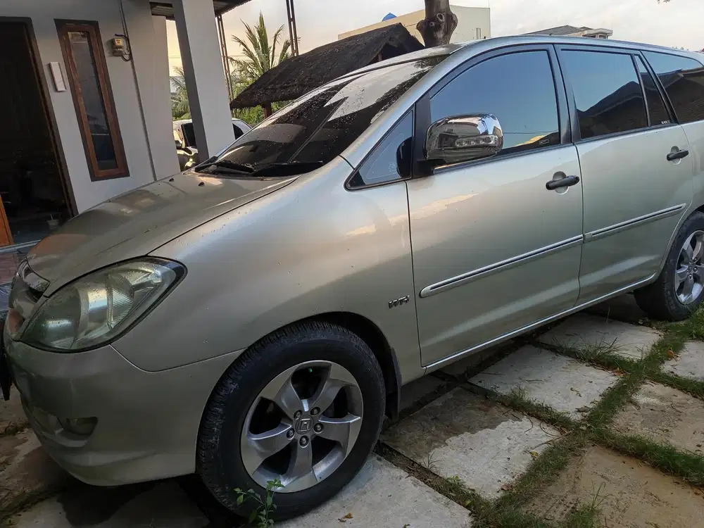 Toyota Kijang Innova 2007 Bensin
