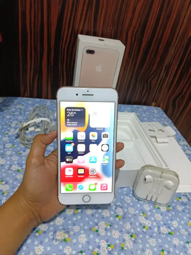 Di jual cepat iphone 7 plus 32 gb Ex ibox