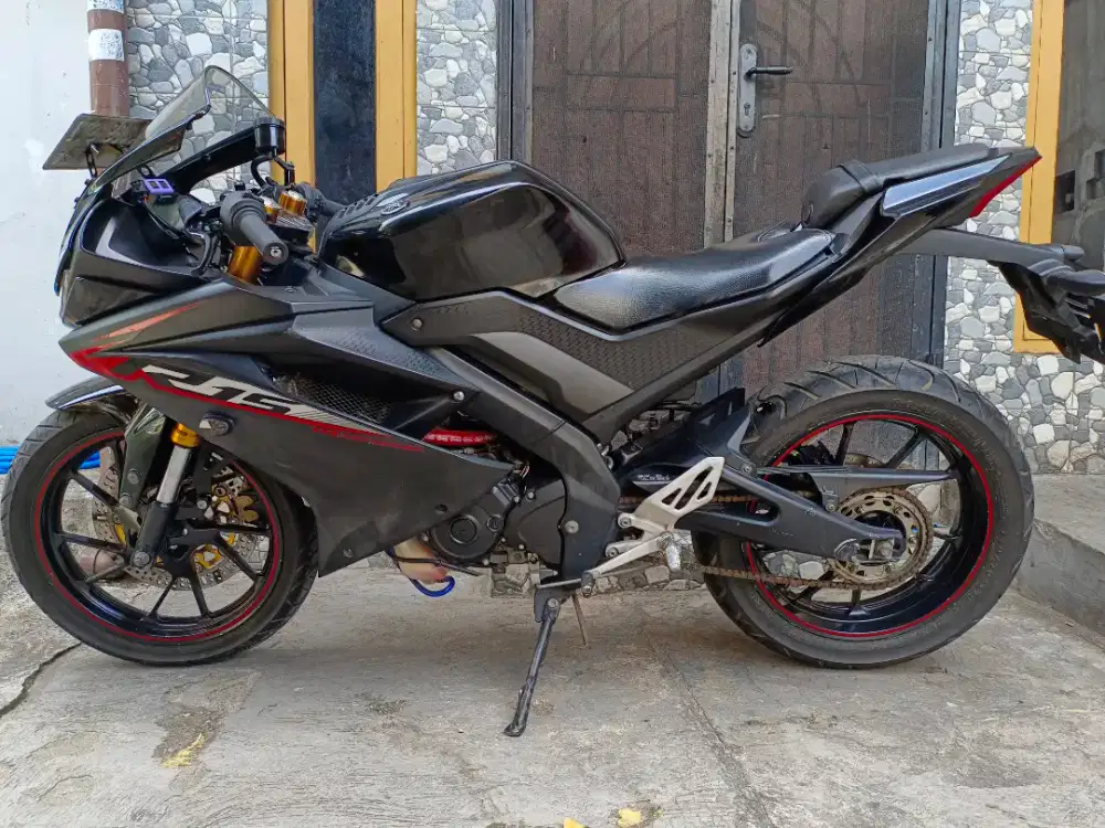 Yamaha R15 V3 LED VVA Tahun 2019 JOZZZ Mesin Halus Siap tancap Gass