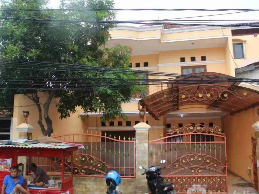 Rumah 2 Lantai di Kayu manis Matraman Jakarta Timur