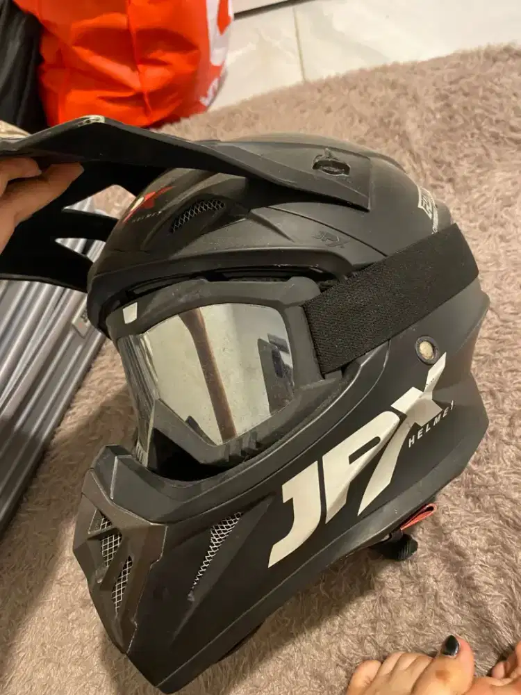 Helm jpx fox 1 warna hitam doff