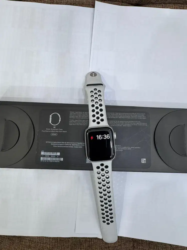 Apple watch SE nike 40mm bekas second fulset original