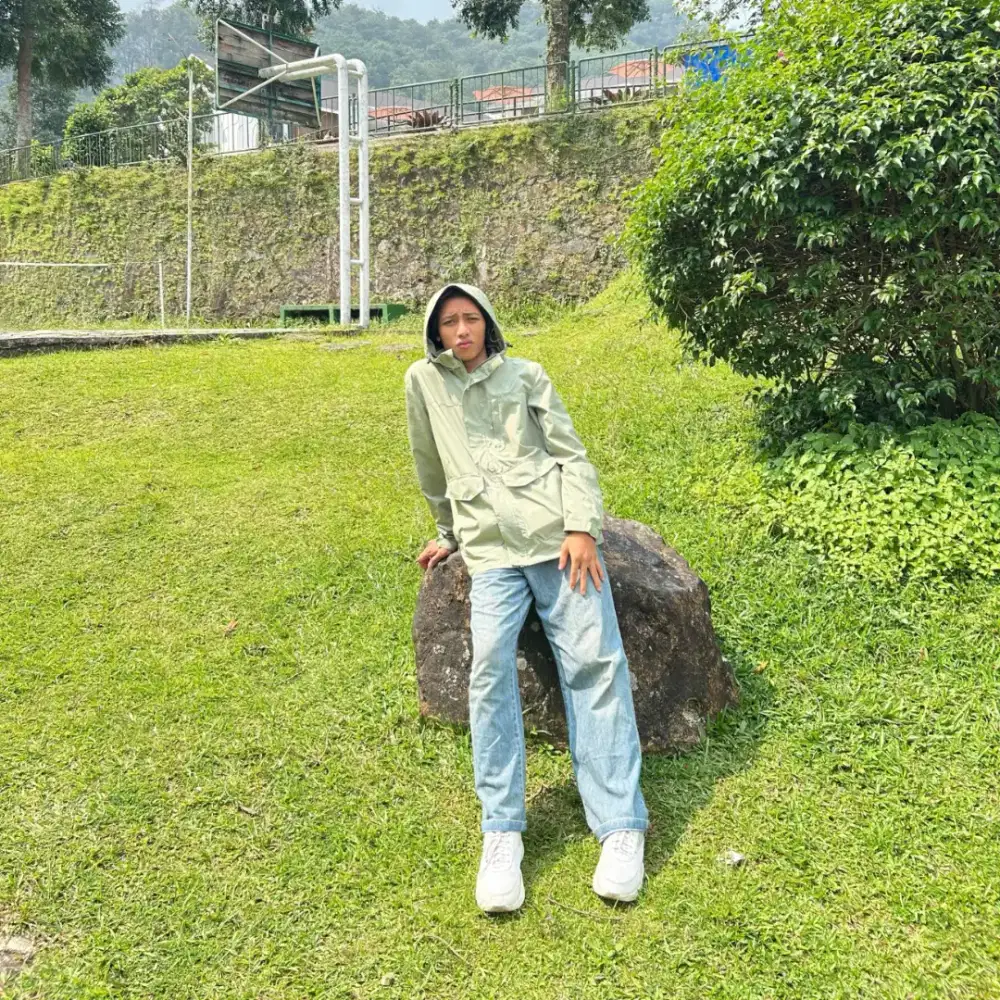 Mencari pekerjaan sebagai packing online dan kurir