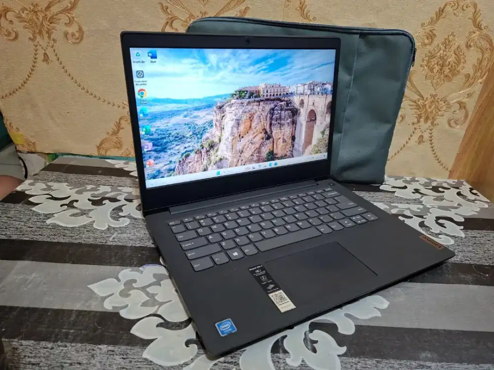 Laptop Lenovo Ideapad Slim 3