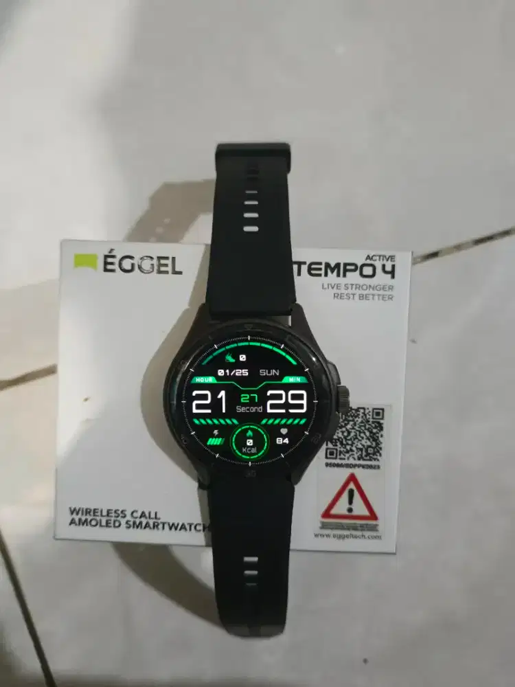 Eggel Tempo 4 Amoled