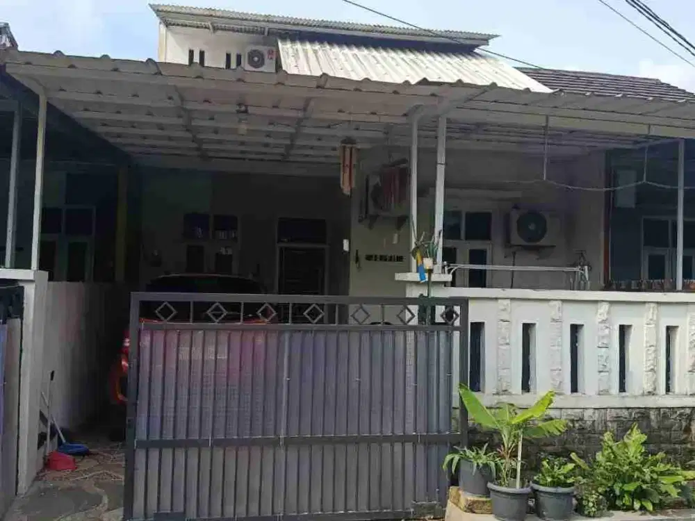 Rumah siap huni depan taman di legok permai