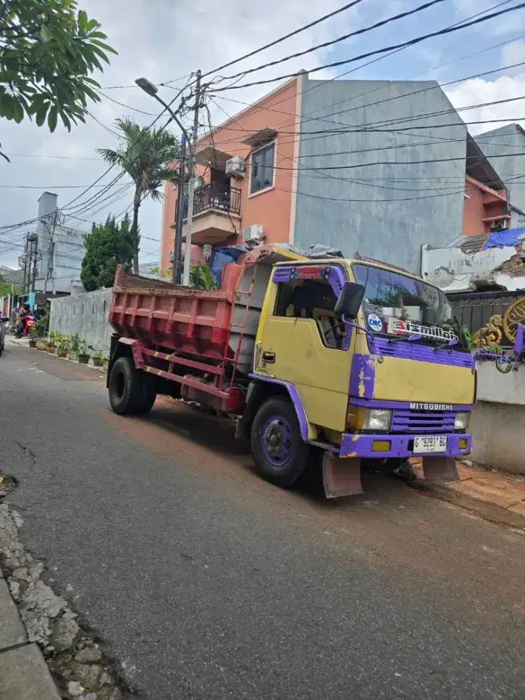 Jasa buang tanah puing dan sampah proyek
