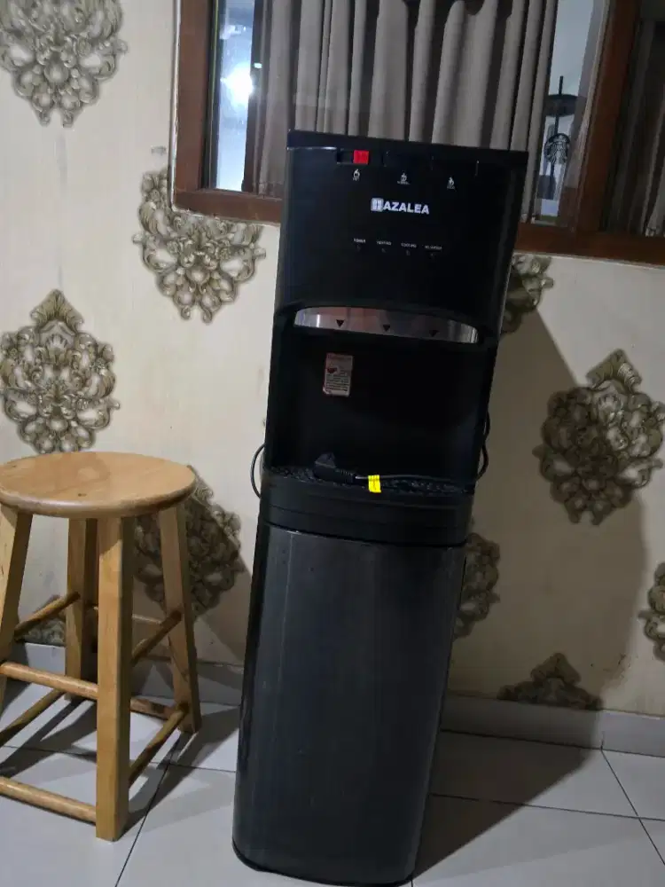 Dispenser azella dispenser