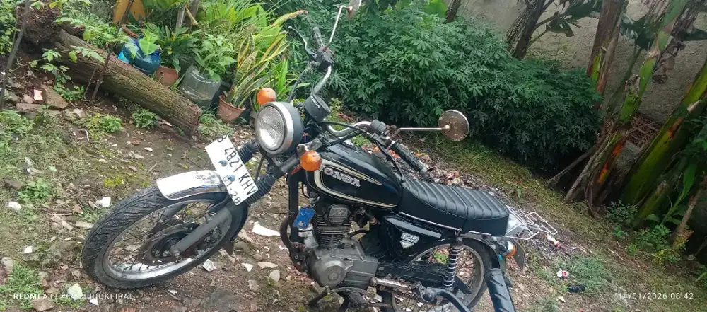 Honda motor GL roda dua