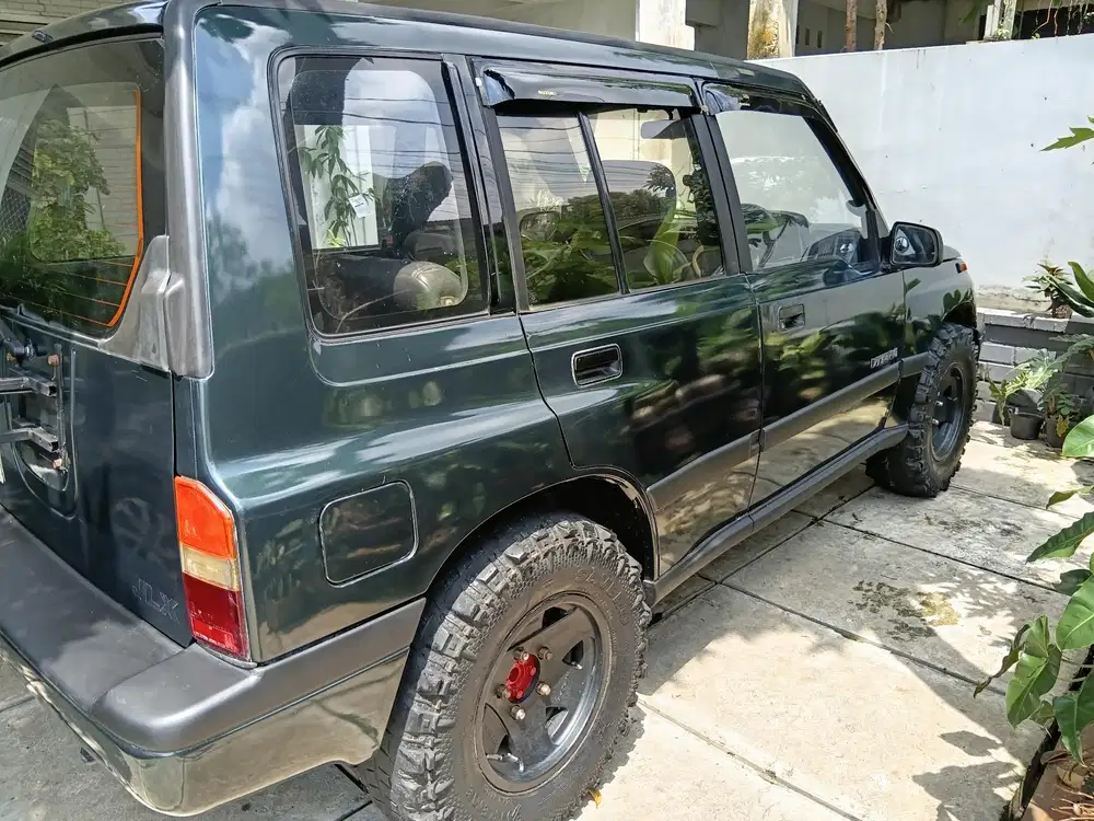 Suzuki Escudo 1995 Bensin