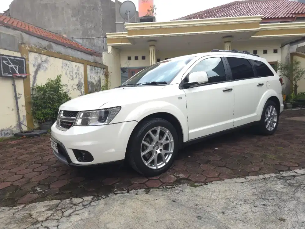 JUAL CEPAT DODGE JOURNEY 2.4 SXT PLATINUM 2013 TANGAN PERTAMA