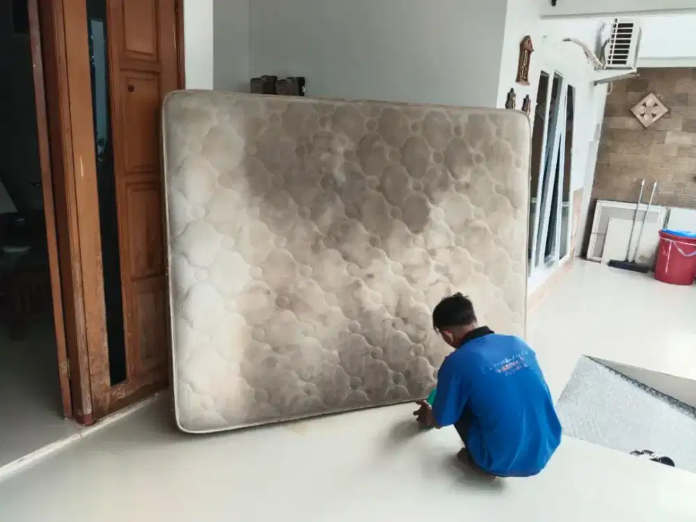 Jasa' cuci sepringbed menghilangkan noda