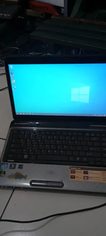LAPTOP TOSHIBA L745 CORE I3 RAM 4GB MINUS BATERAI DROP