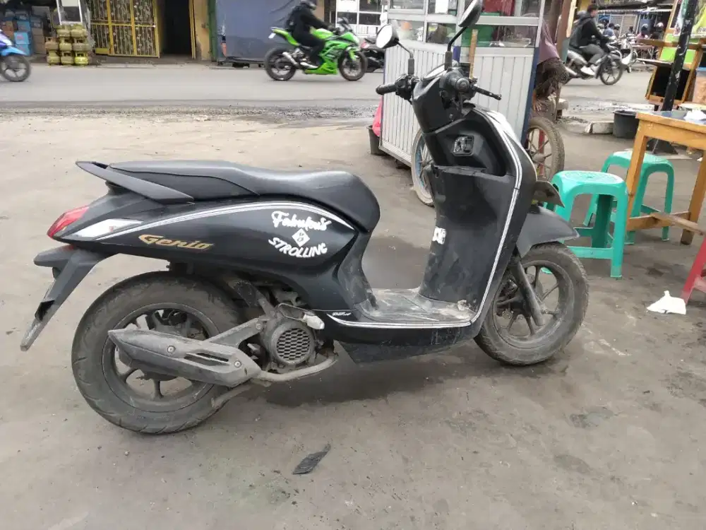 Honda Genio 2021 hitam