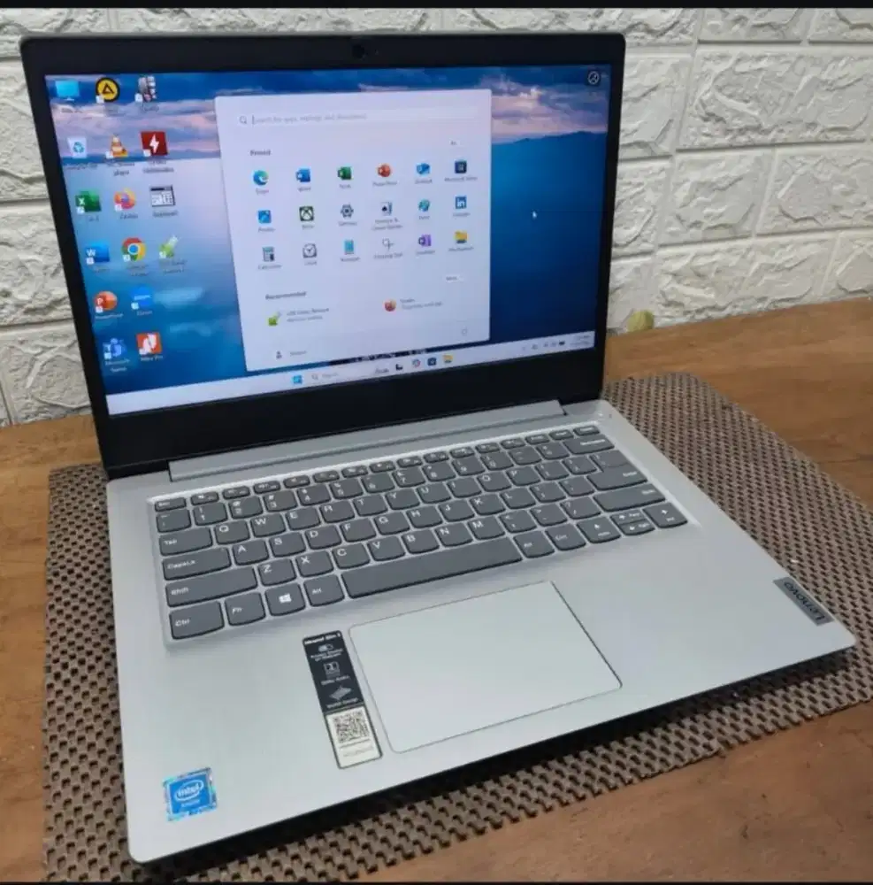 LAPTOP LENOVO IDEAPAD SLIM 3 INTEL CELERON GEN-9 (4/256GB) 14 INCH