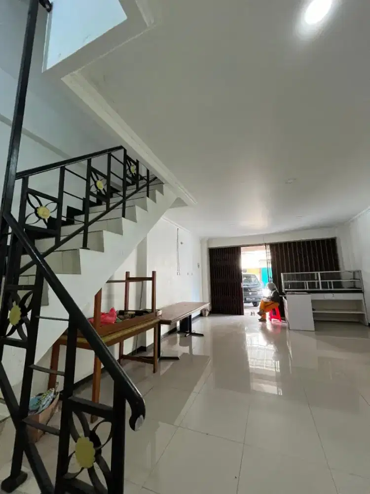 Disewakan ruko di bulevar hijau harapan indah Bekasi (Henyssn)