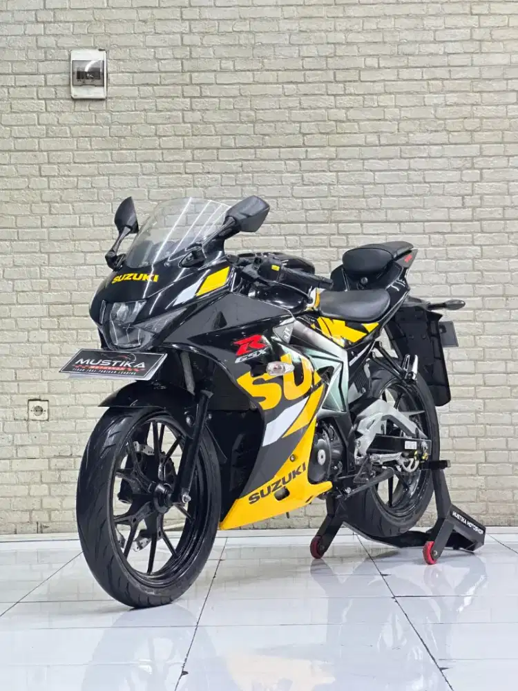 READY‼️ SUZUKI GSX 150 R TH 2019 MULUS WARNA FAVORIT . RONY MUSTIKA