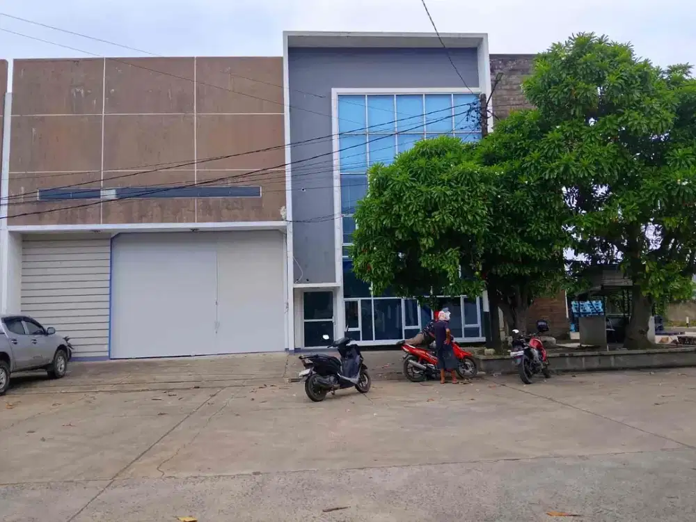 Disewakan Gudang Bagus di Komplek Pergudangan Cosmo Bizland Alang Alang Lebar Palembang